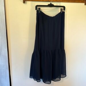 Banana Republic size M fits more like L